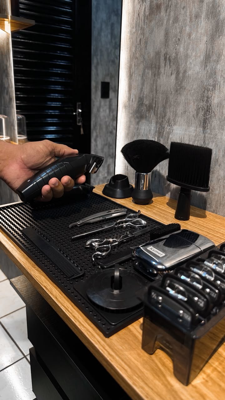 Bancada de atendimento da Capita Barber Shop